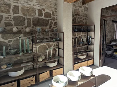 Chaque céramique de Mounia Guénatri est unique - l'atelier élément terre