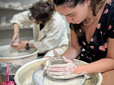 Cours de céramique, atelier découverte, cours particuliers à l'atelier l'élément terre
